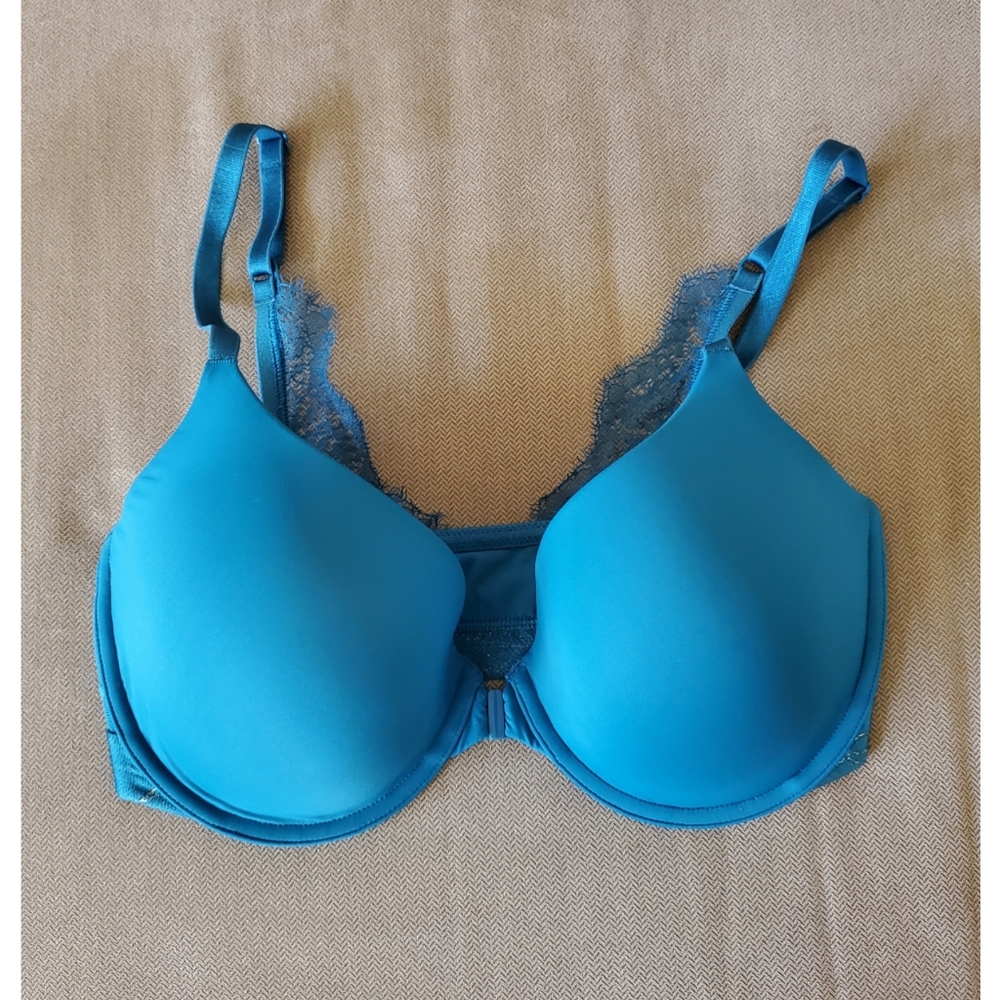Victoria's Secret front closure bra